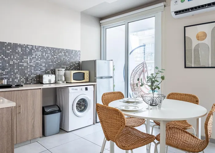 Daze 1-br By Finikoudes Apartamento