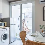 Daze 1-br By Finikoudes Apartament *