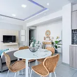Apartament Daze 1-br By Finikoudes Larnaca